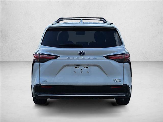 Used 2023 Toyota Sienna Limited AWD/4WD image 7
