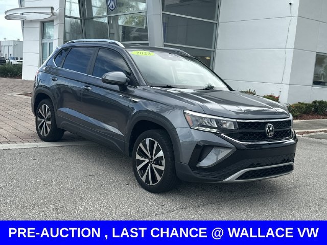 Certified 2023 Volkswagen Taos SE w/ Panoramic Sunroof Package FWD image 4