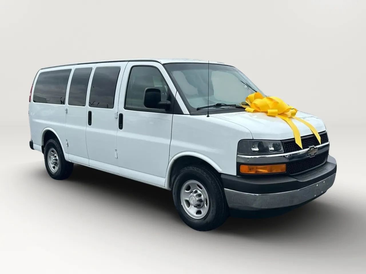 Used 2017 Chevrolet Express 2500 LS image 11