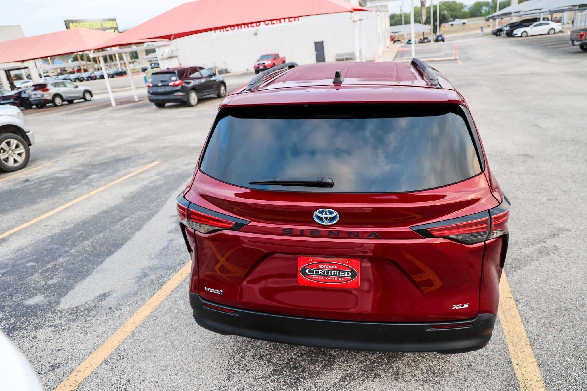 Used 2021 Toyota Sienna XLE FWD image 8
