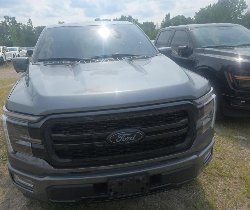 Used 2024 Ford F150 Lariat AWD/4WD image 2