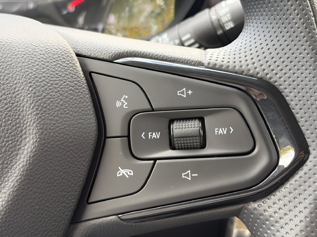 New 2026 Chevrolet Trax LS w/ LS Convenience Package FWD image 17