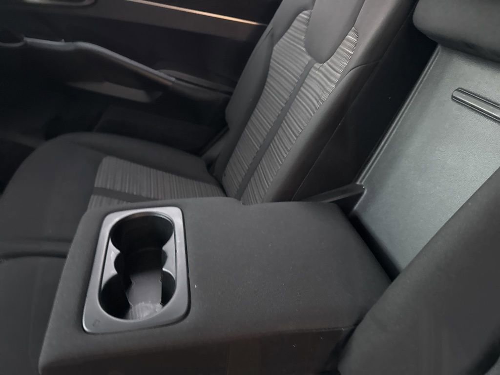 Used 2023 Kia Sorento LX image 26