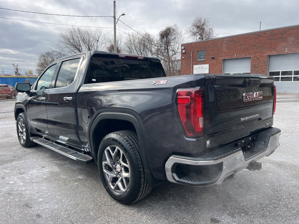 Used 2022 GMC Sierra 1500 SLT w/ SLT Premium Plus Package image 3