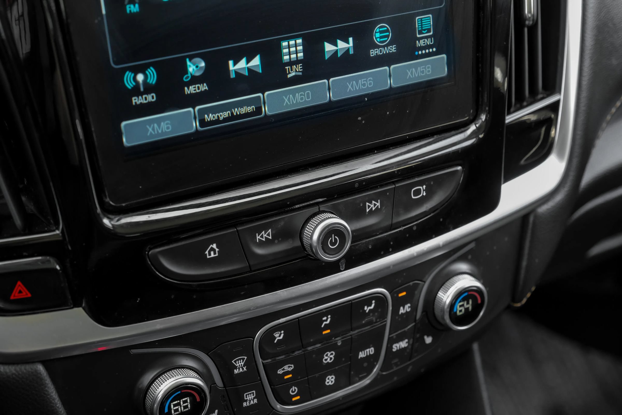 Used 2019 Chevrolet Traverse LT w/ LPO, Floor Liner Package AWD/4WD image 31