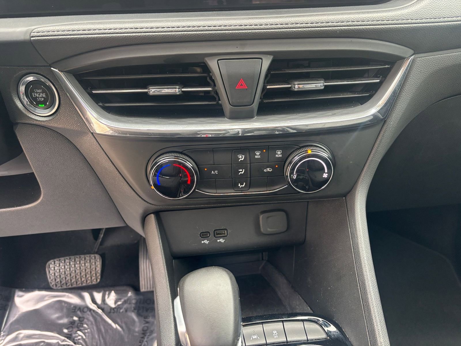 Used 2025 Buick Encore GX Preferred image 23