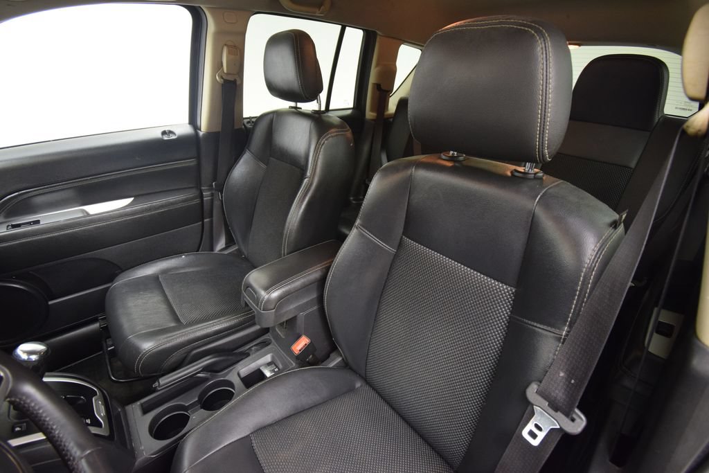 Used 2017 Jeep Compass Latitude AWD/4WD image 14