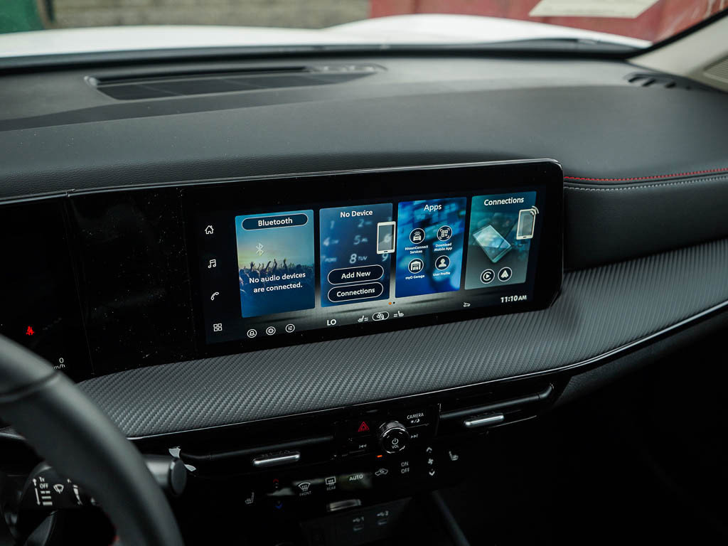 New 2026 Nissan Kicks SR w/ Cold Weather Package image 22