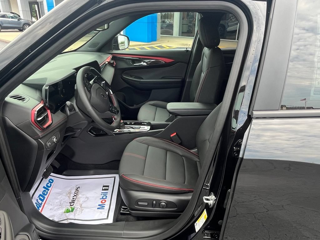 New 2026 Chevrolet TrailBlazer RS w/ Convenience Package FWD image 9
