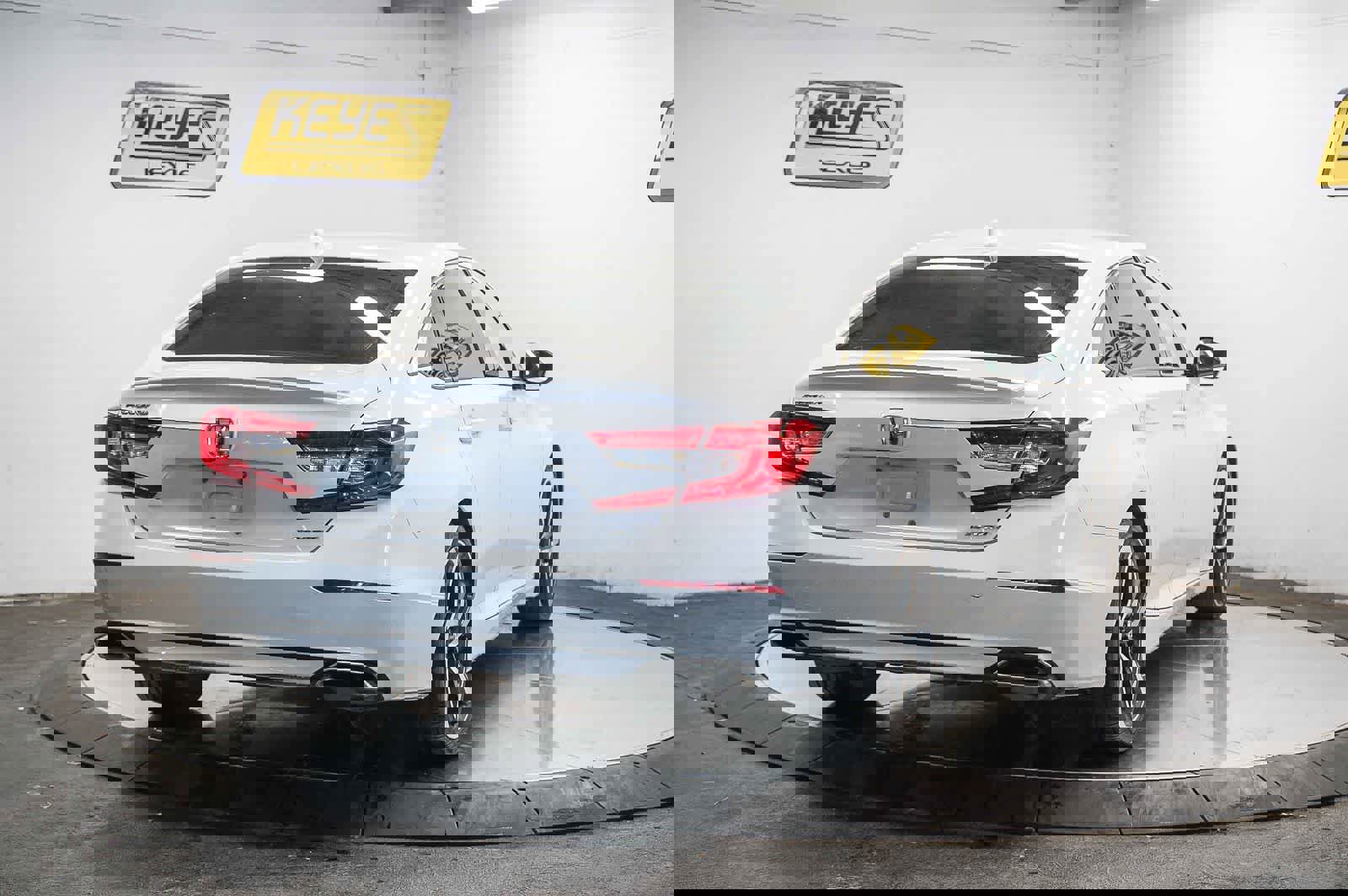 Used 2019 Honda Accord Sport image 4