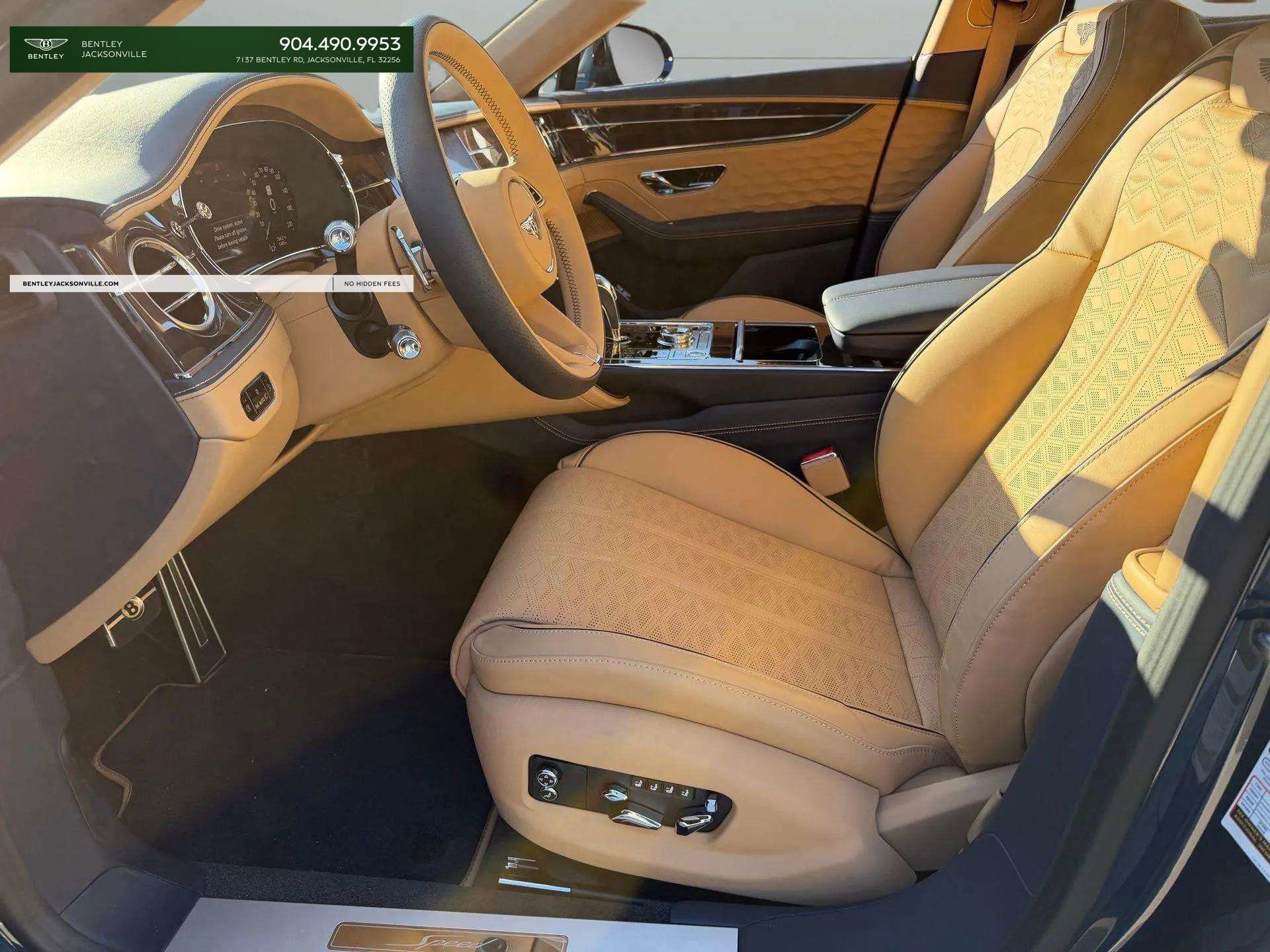 Used 2025 Bentley Flying Spur Plug-In Hybrid image 24