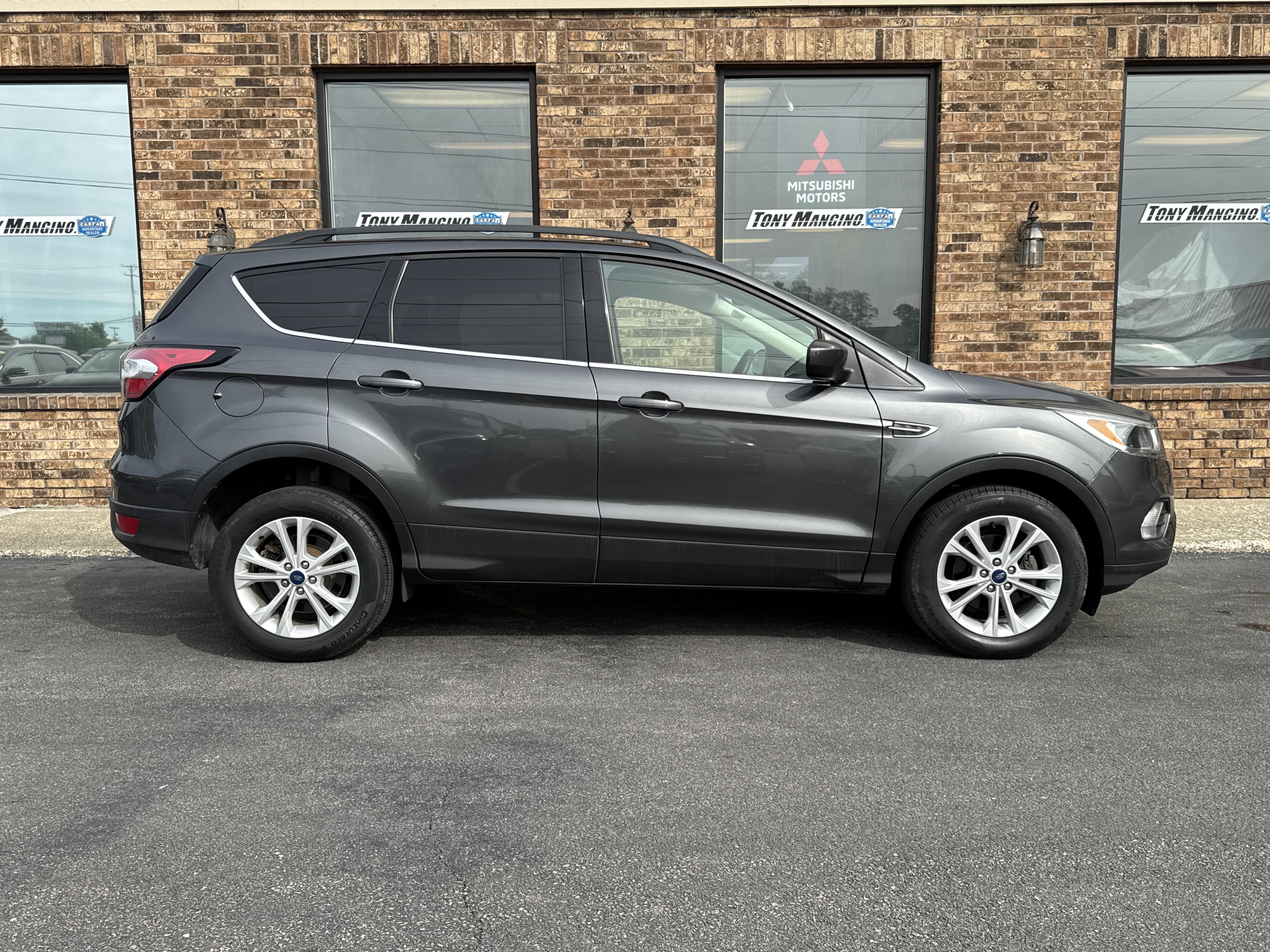 Used 2018 Ford Escape SE FWD image 6
