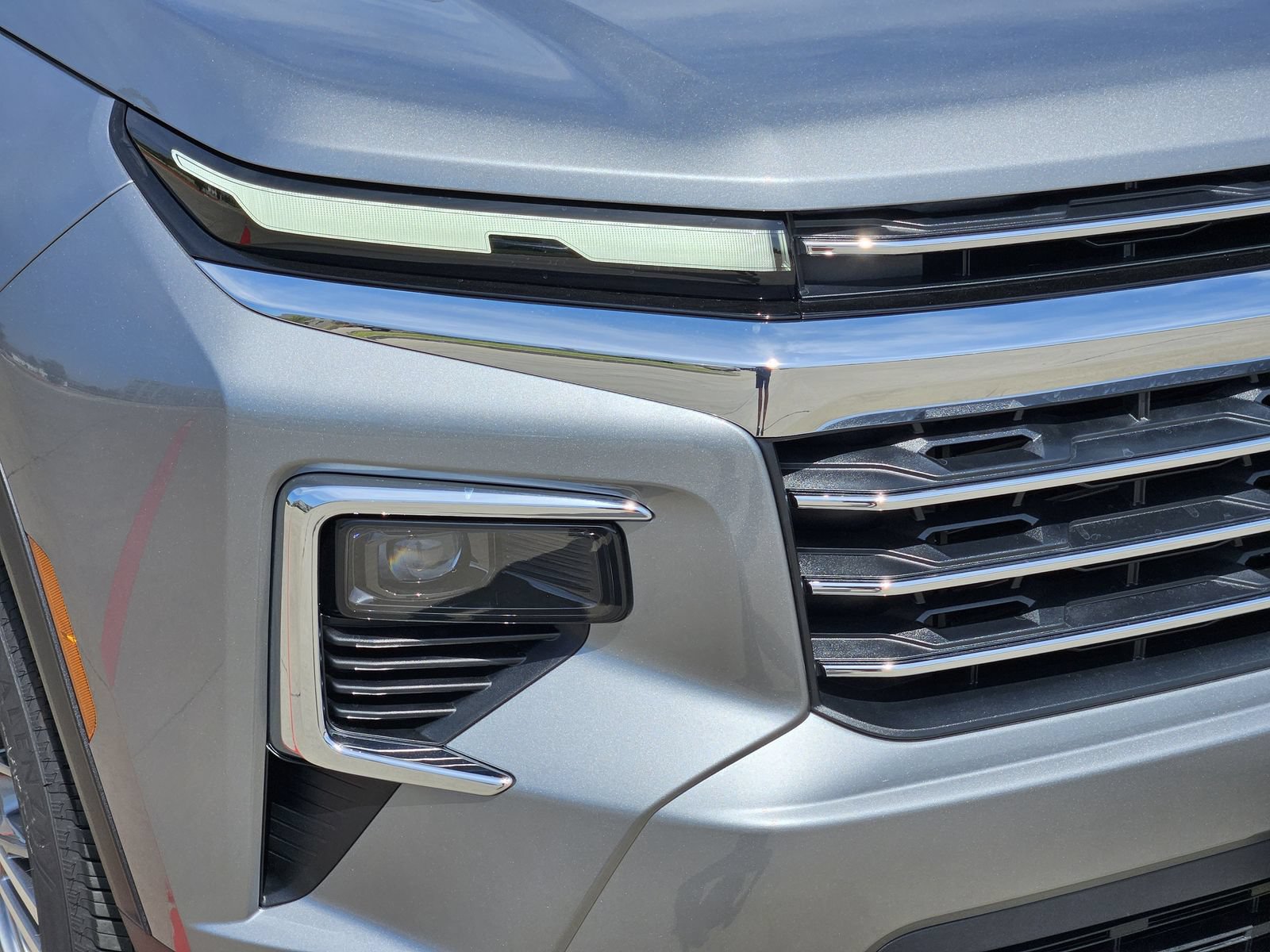 New 2027 Chevrolet Traverse LT FWD image 9