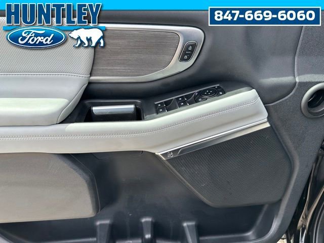 Used 2025 Ford Expedition Platinum w/ Platinum Ultimate Package AWD/4WD image 19