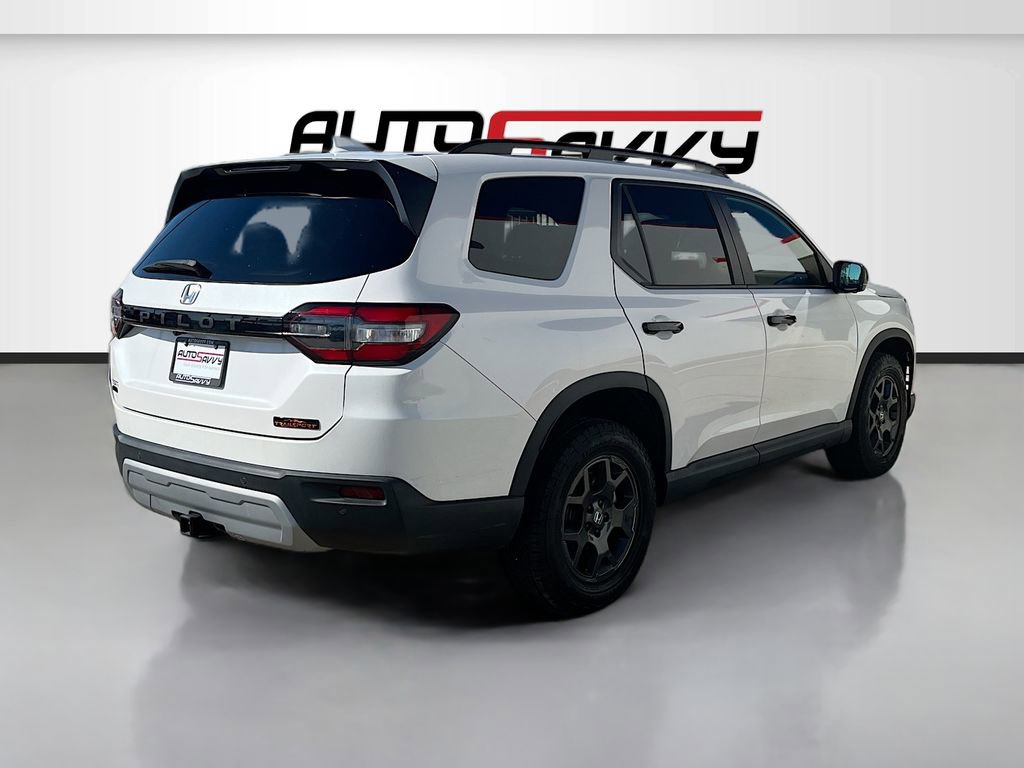 Used 2024 Honda Pilot TrailSport image 7