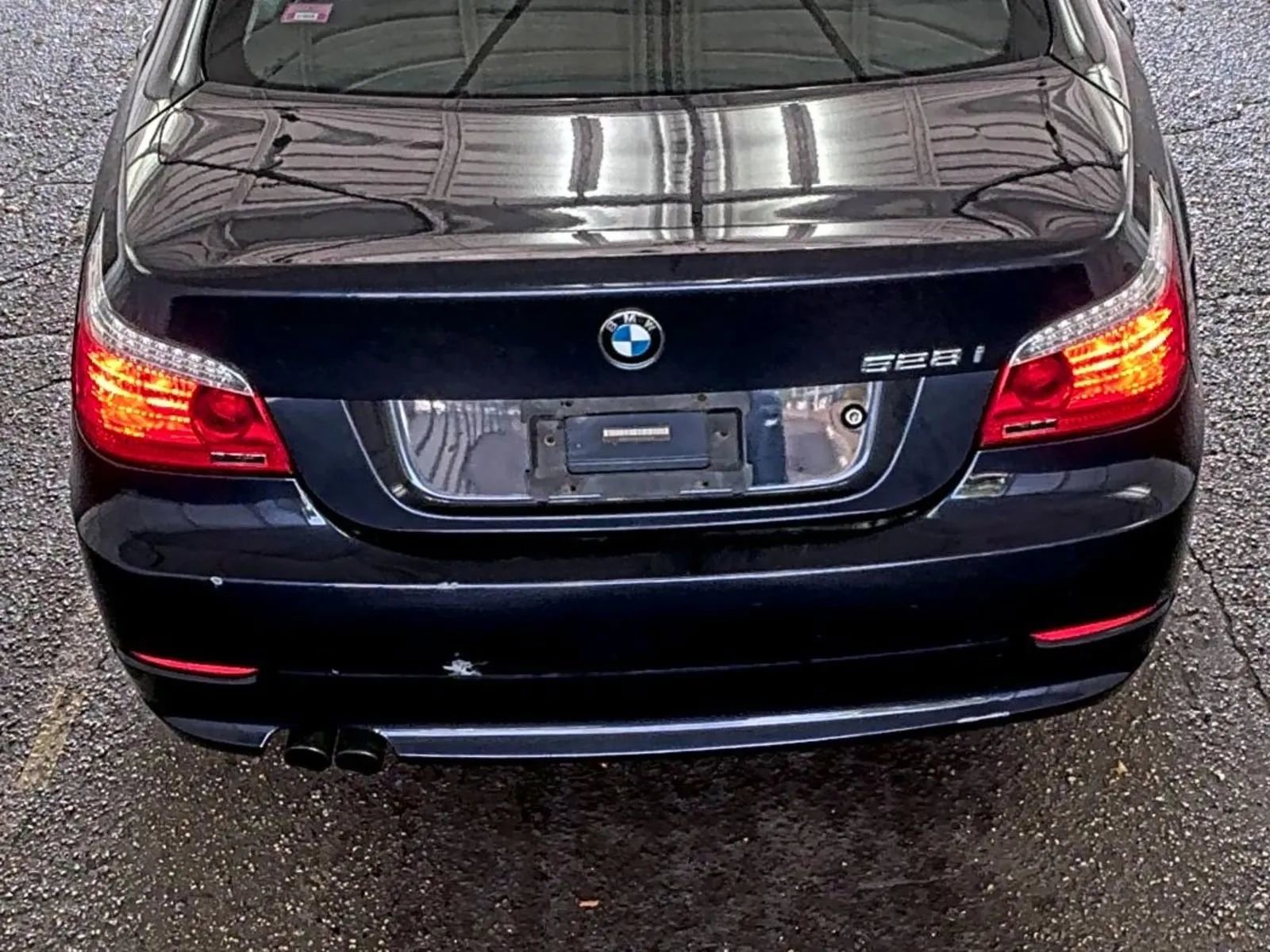 Used 2010 BMW 528i xDrive Sedan AWD/4WD image 12