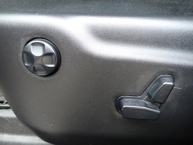 Used 2017 Jeep Grand Cherokee Limited image 22