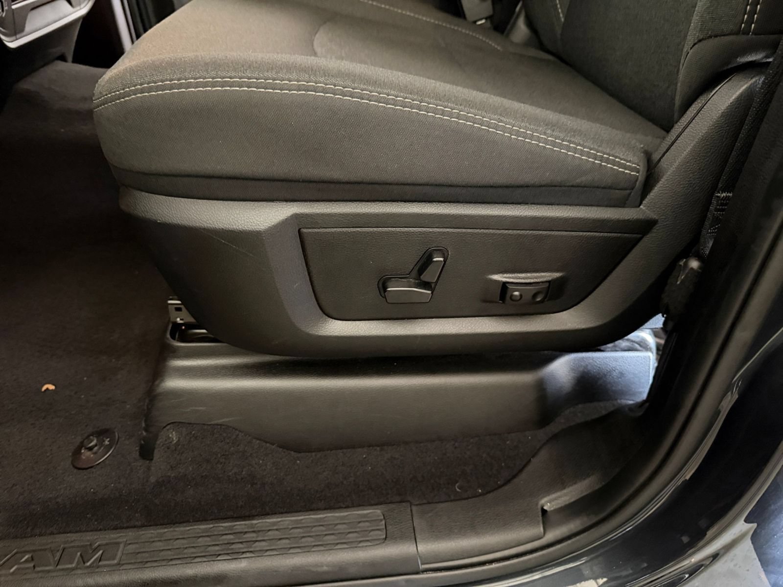Used 2025 RAM 2500 Big Horn AWD/4WD image 21