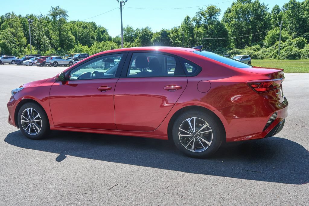 Used 2023 Kia Forte LXS FWD image 11