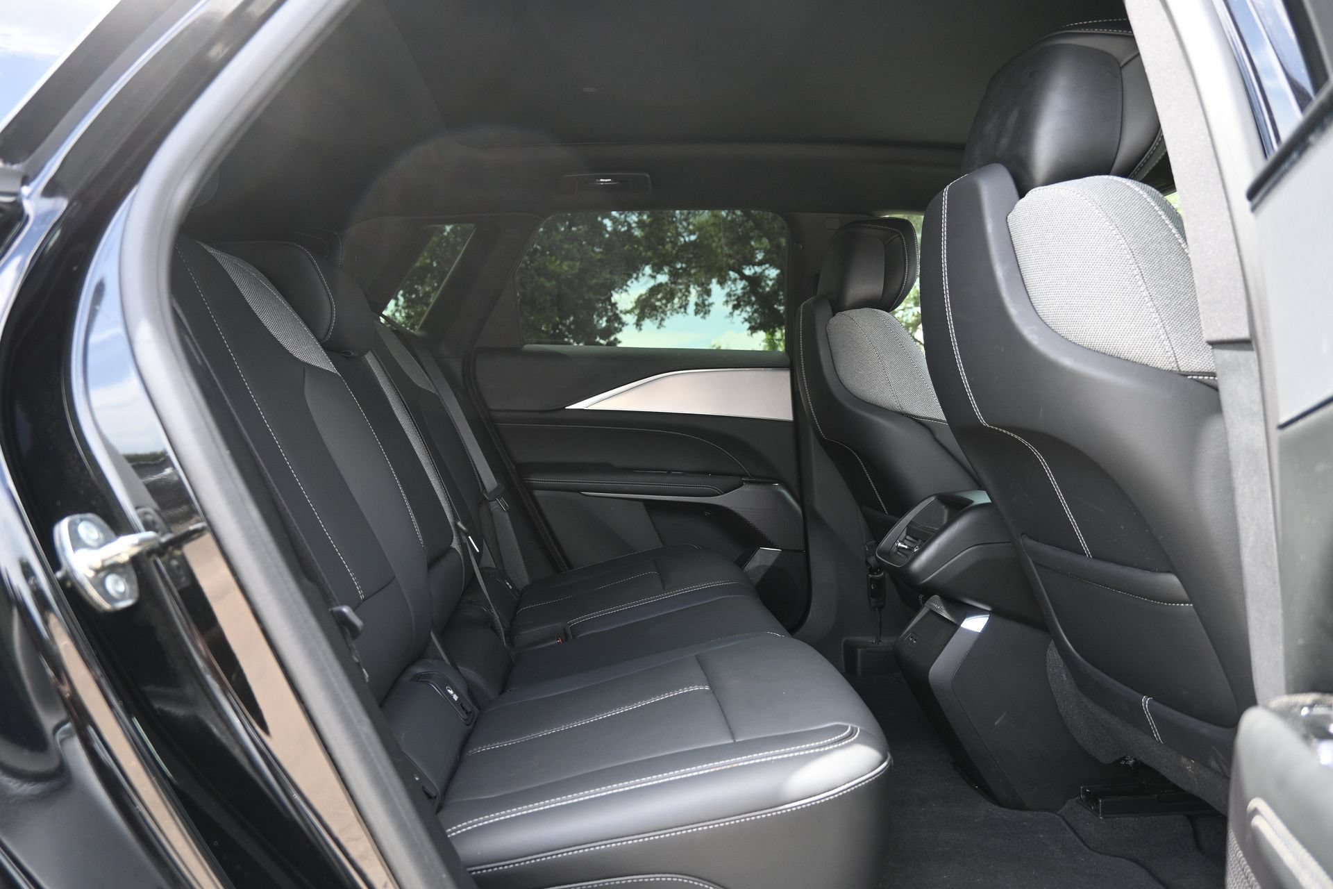 Certified 2024 Cadillac Lyriq Tech AWD/4WD image 20