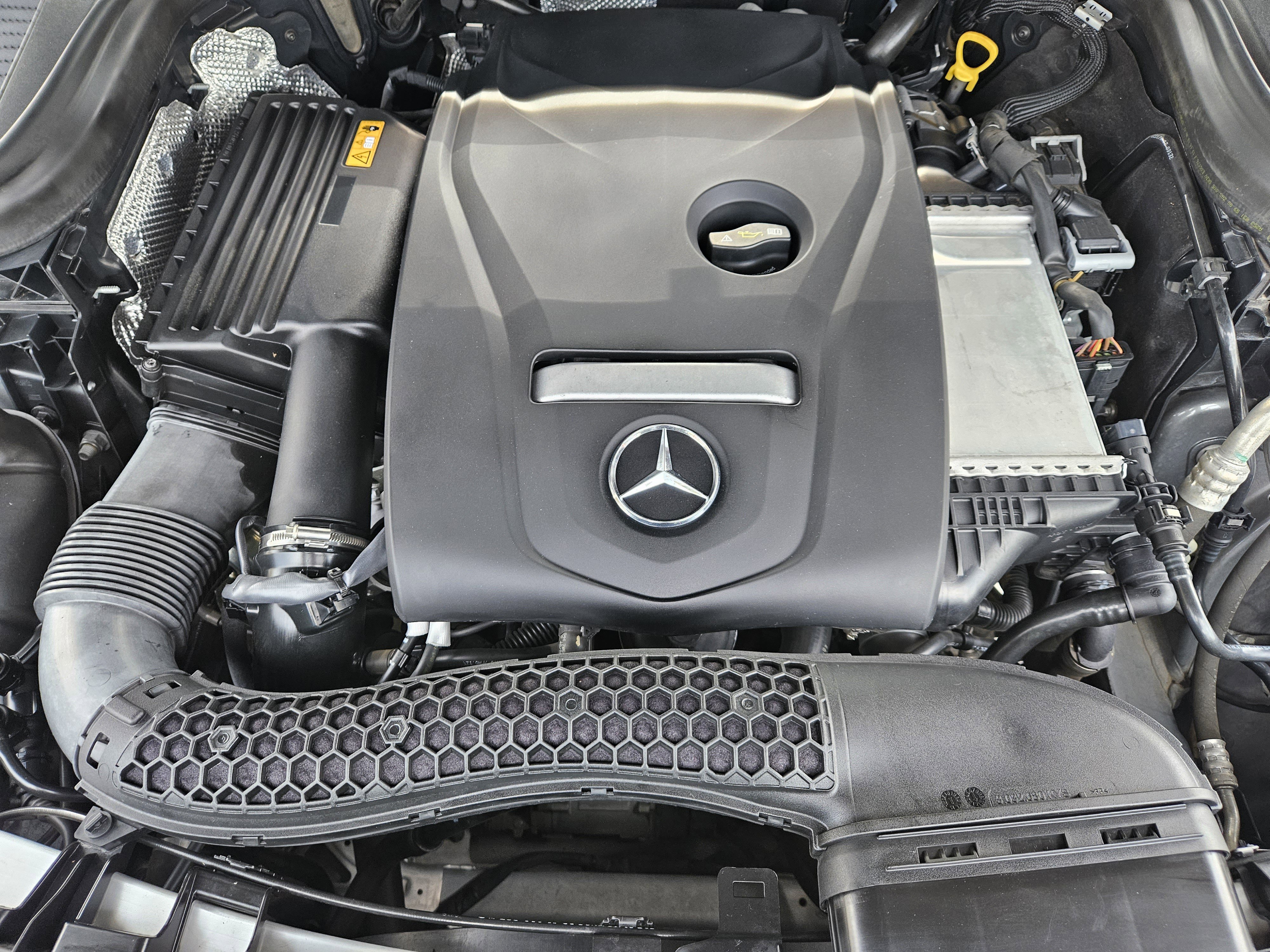 Used 2019 Mercedes-Benz GLC 300 image 30