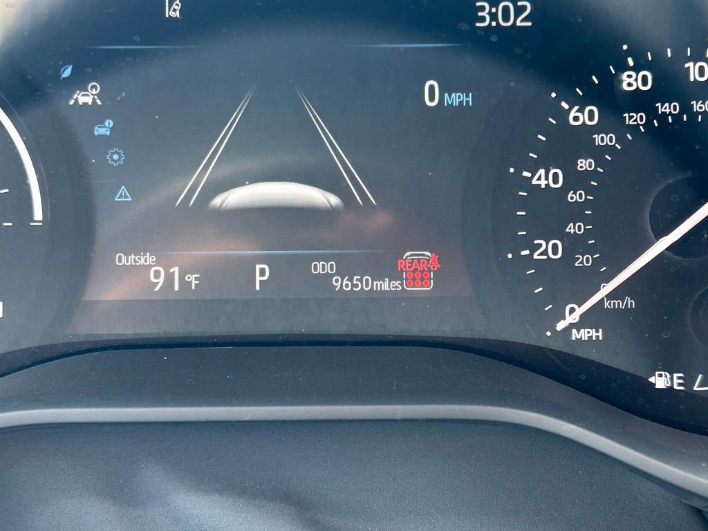 Used 2025 Toyota Sienna LE image 36