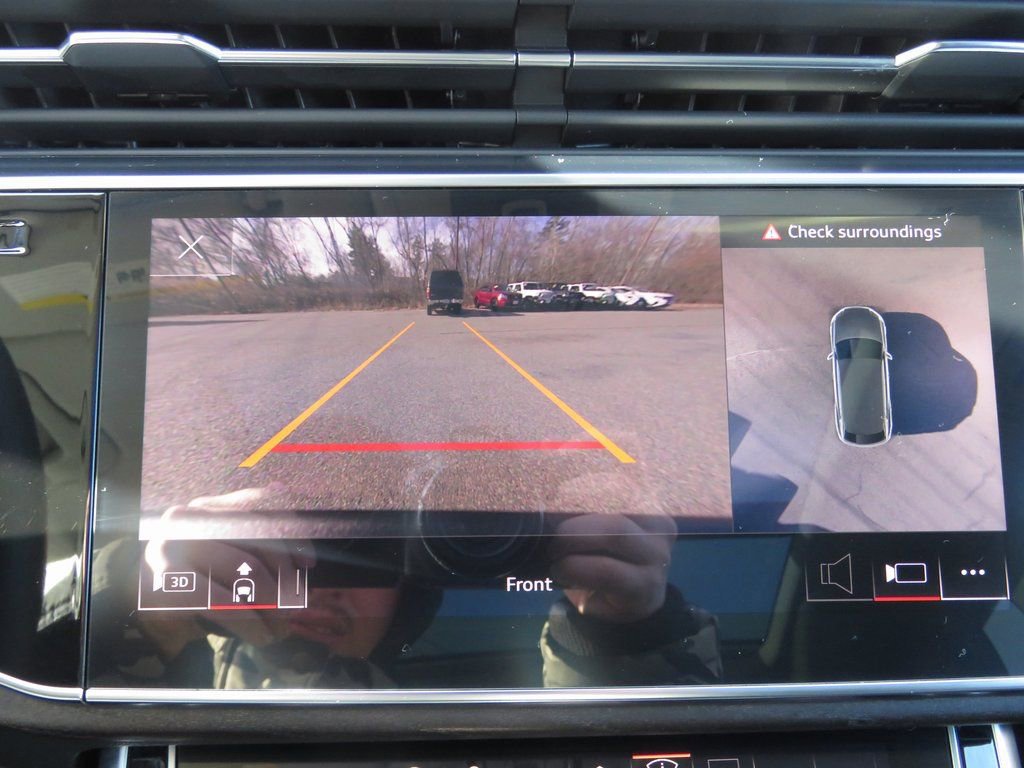 Used 2022 Audi Q8 Prestige image 25