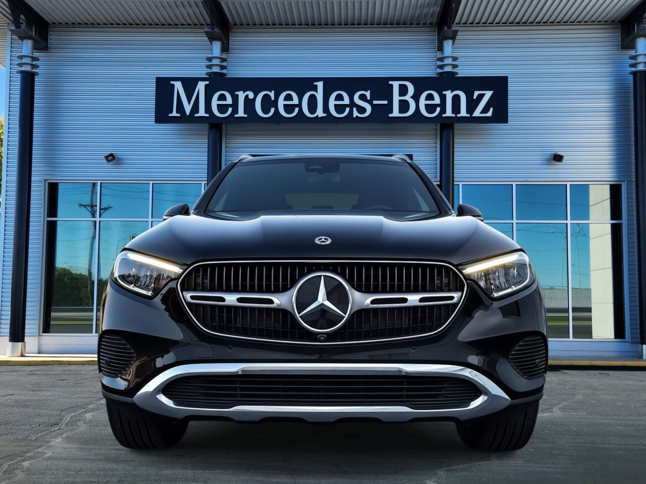 New 2027 Mercedes-Benz GLC 300 4MATIC image 2