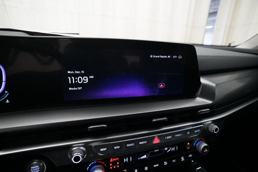 Used 2025 Kia Telluride S image 6