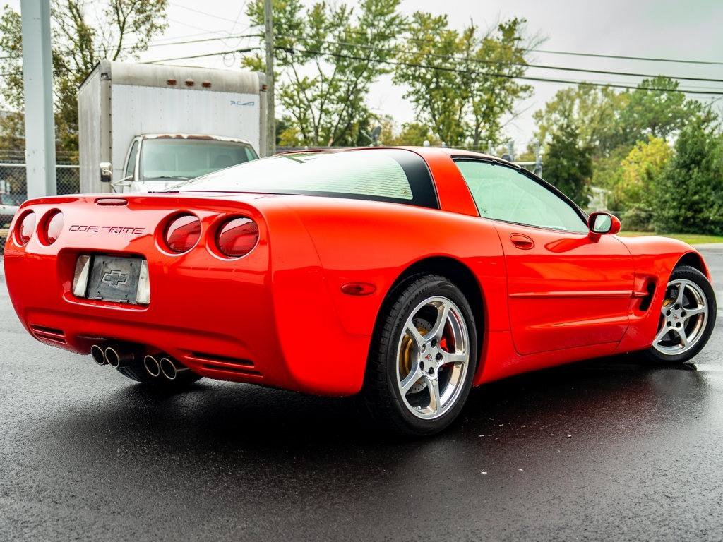 Used 2001 Chevrolet Corvette Coupe w/ Preferred Equipment Group2 RWD image 8