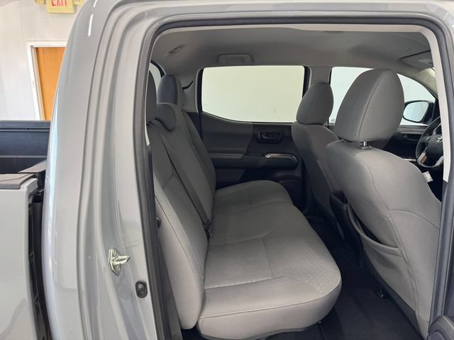 Used 2020 Toyota Tacoma SR5 w/ SR5 Appearance Package (SM) RWD image 19