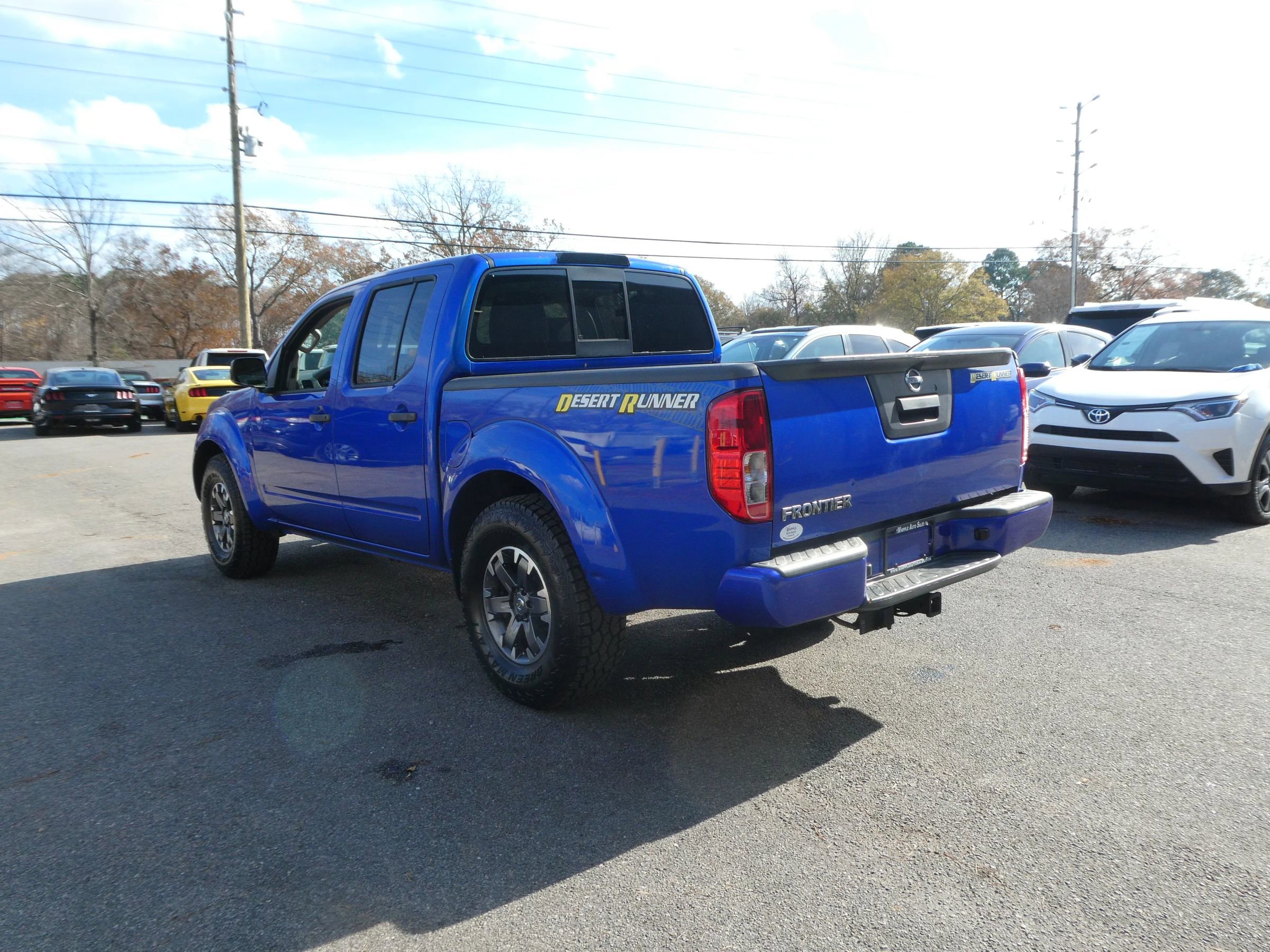 Used 2014 Nissan Frontier Desert Runner image 8