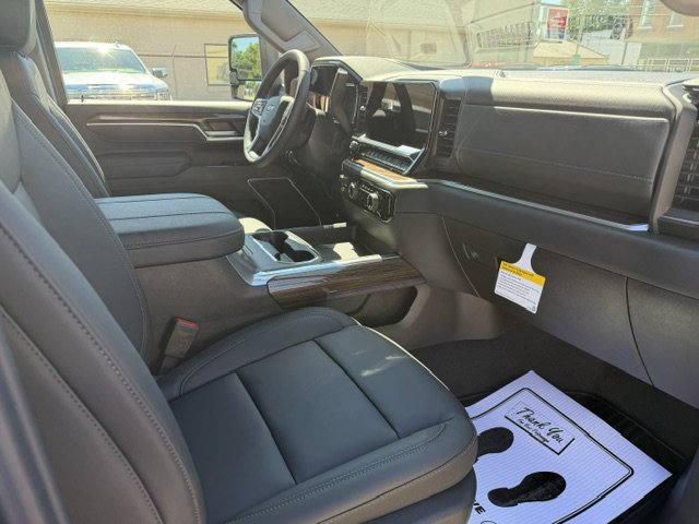 New 2026 Chevrolet Silverado 3500 LT w/ All Star Edition AWD/4WD image 18