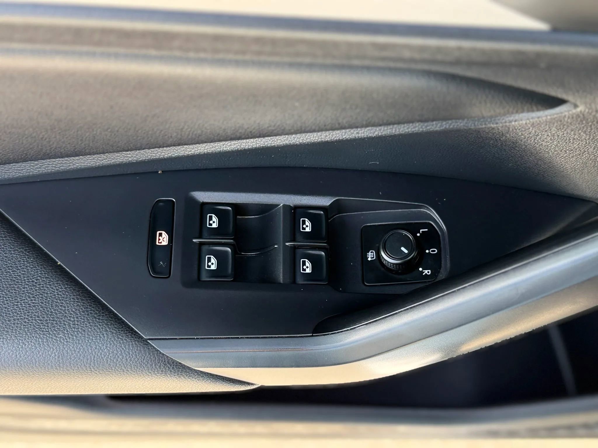 Used 2019 Volkswagen Jetta S FWD image 29