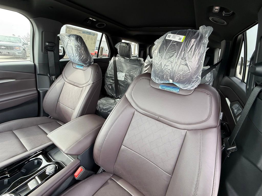 New 2026 Ford Explorer Platinum image 18