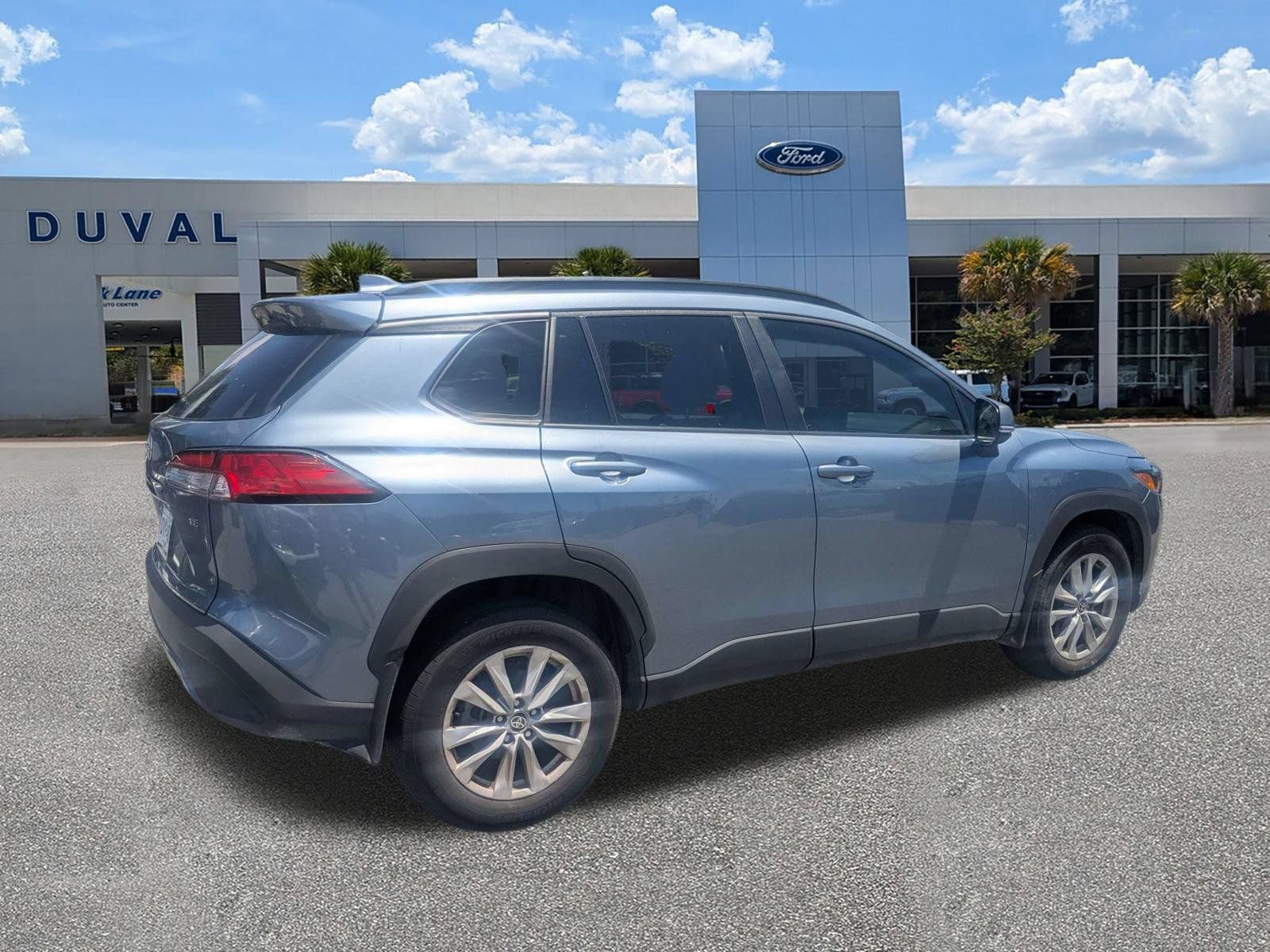 Used 2024 Toyota Corolla Cross LE FWD image 4