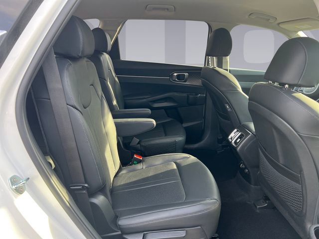 Used 2024 Kia Sorento EX image 18