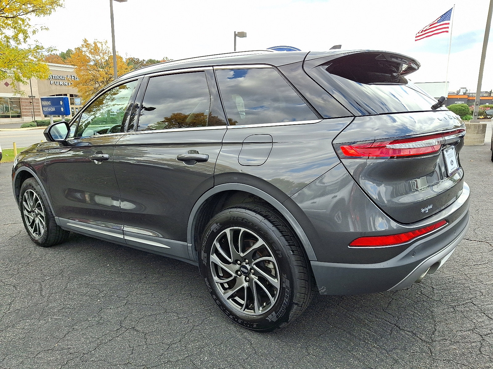 Used 2020 Lincoln Corsair AWD w/ Equipment Group 101A image 4