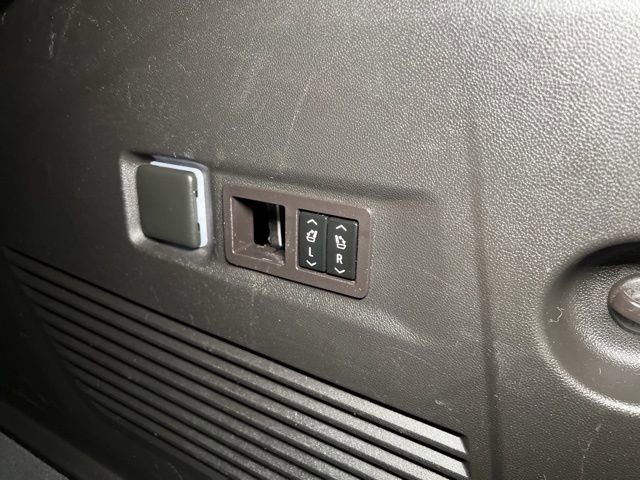 Used 2023 Chevrolet Suburban RST w/ Luxury Package image 64