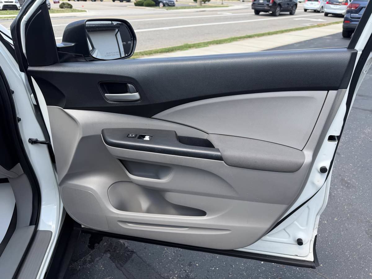 Used 2013 Honda CR-V LX image 20