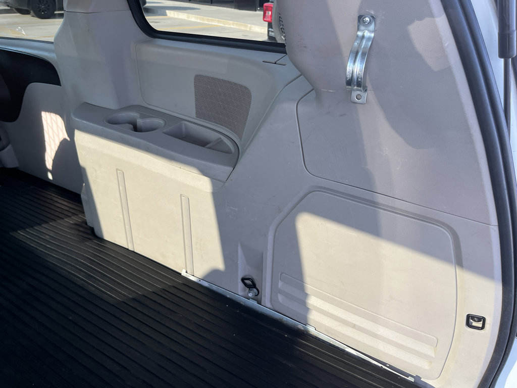Used 2014 RAM C/V Tradesman w/ UConnect Hands-Free Group image 29