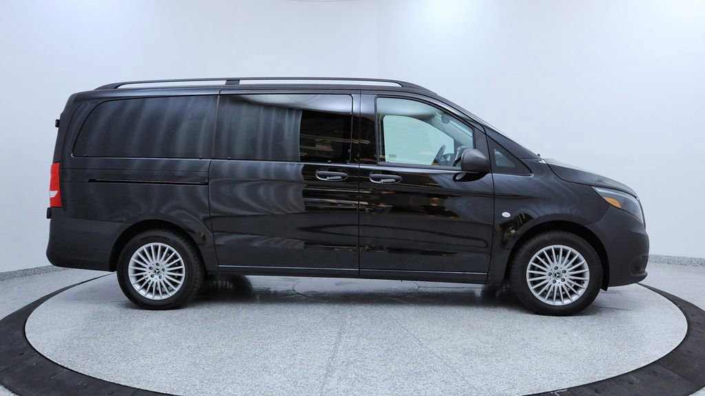 Used 2023 Mercedes-Benz Metris Passenger image 6