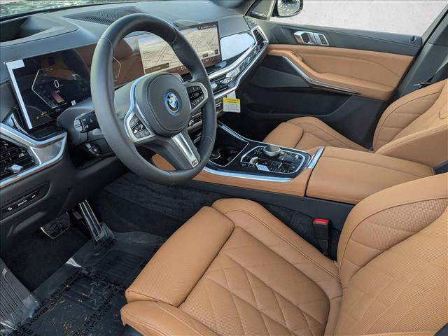 New 2026 BMW X5 xDrive50e w/ M Sport Package AWD/4WD image 3