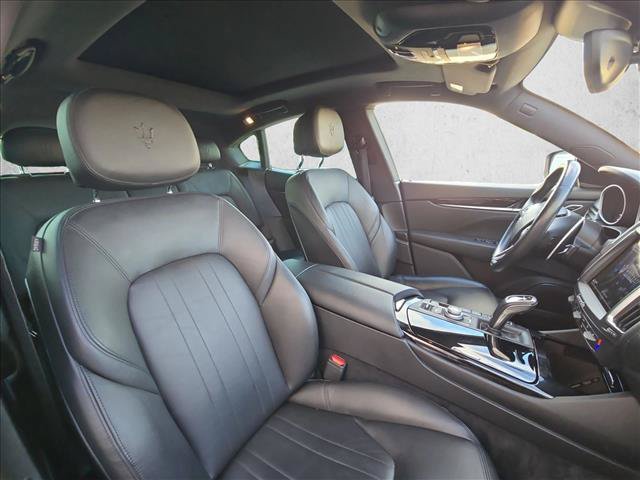 Used 2020 Maserati Levante S AWD/4WD image 20