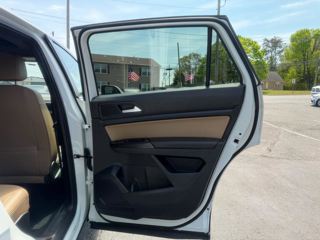 Used 2020 Volkswagen Atlas Cross Sport SEL AWD/4WD image 26