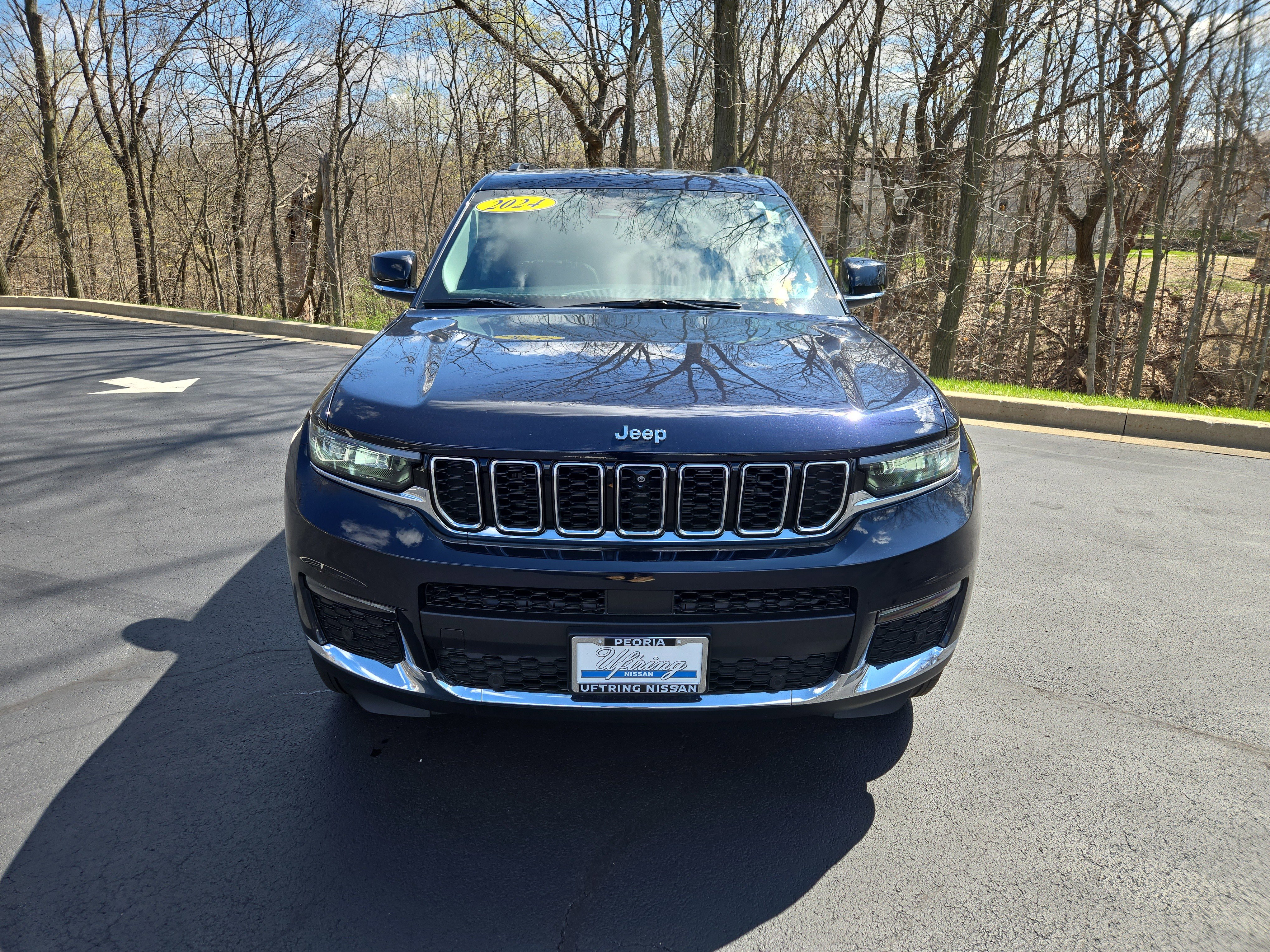 Used 2024 Jeep Grand Cherokee L Limited w/ Luxury Tech Group II image 7