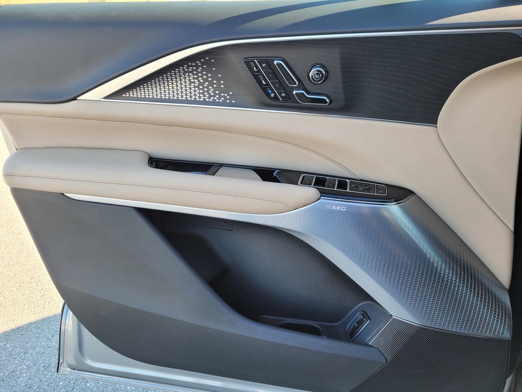 New 2026 Cadillac Lyriq Signature Luxury image 23