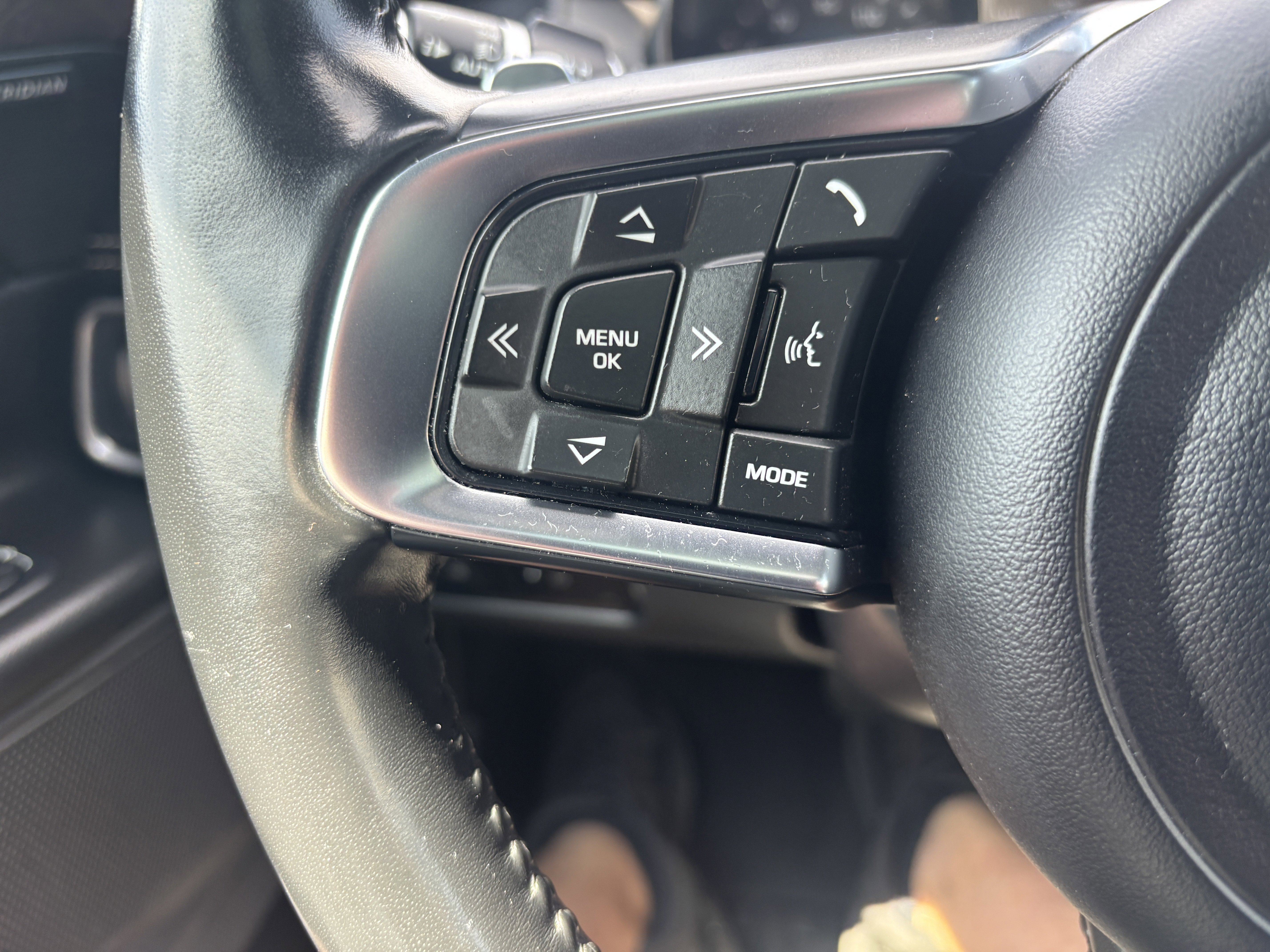 Used 2018 Jaguar XE R-Sport image 19