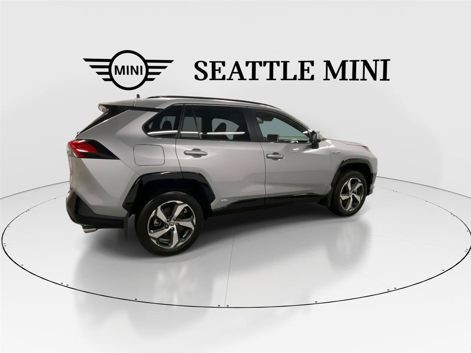 Used 2023 Toyota RAV4 SE w/ Weather & Moonroof Package AWD/4WD image 11