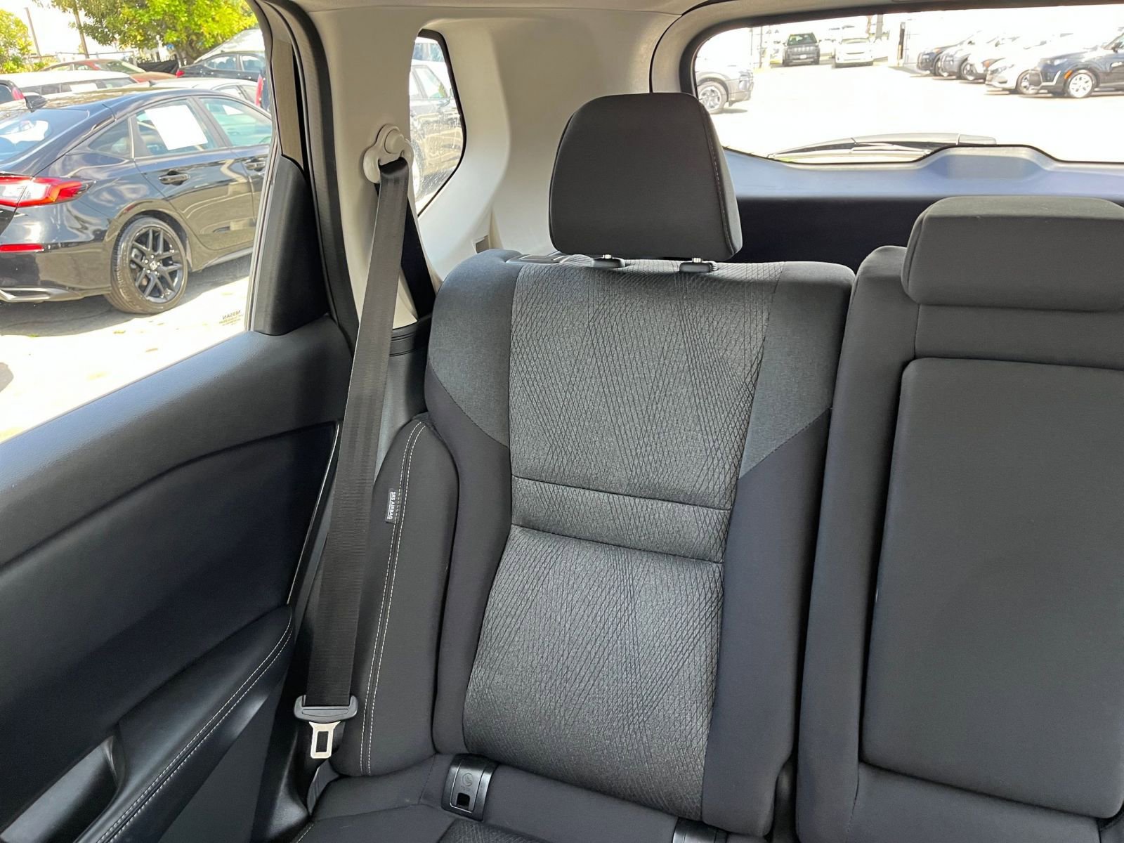 Used 2025 Nissan Rogue SV FWD image 41